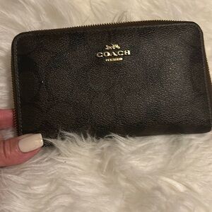 Coach Wallet Zippered